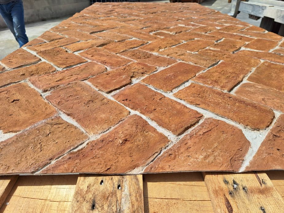 Spiga brick wall panel in lateral